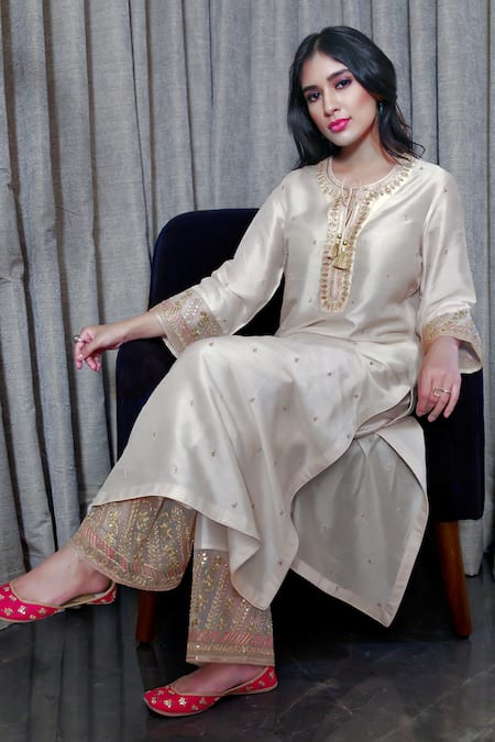 Label Niti Bothra Embellished Kurta & Palazzo Set 