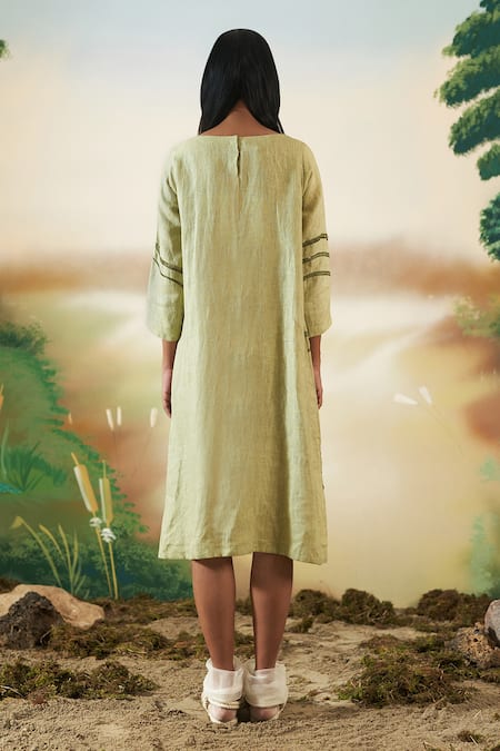 Shop Febo6 Green Linen Abstract Round Embellished Tunic at Aza Fashions Shop_Febo6_Green Linen Abstract Round Embellished Tunic _at_Aza_Fashions