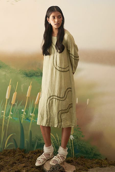 Buy Febo6 Green Linen Abstract Round Embellished Tunic Online at Aza Fashions Buy_Febo6_Green Linen Abstract Round Embellished Tunic _Online_at_Aza_Fashions