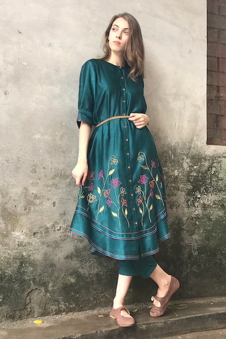 I Am Design Satin Linen Embroidered Kurta Set 