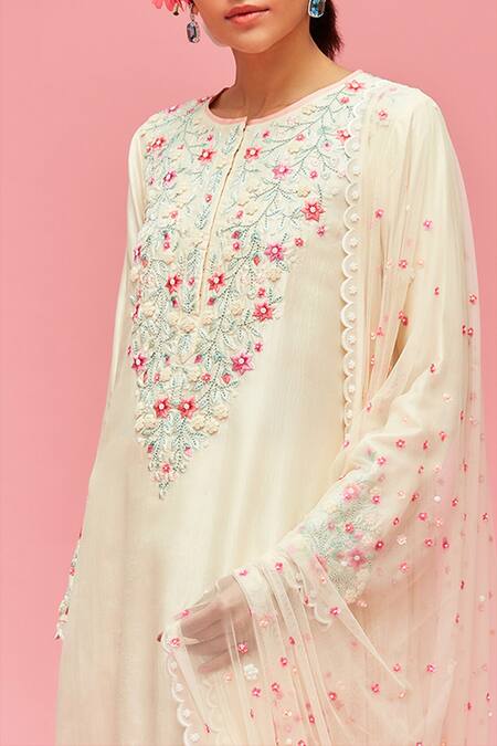 Buy Nachiket Barve White Dupatta Tulle, Kurta Chanderi, Lining Shantoon Floral Embroidered Set Online at Aza Fashions Buy_Nachiket Barve_White Dupatta Tulle, Kurta Chanderi, Lining Shantoon Floral Embroidered Set _Online_at_Aza_Fashions
