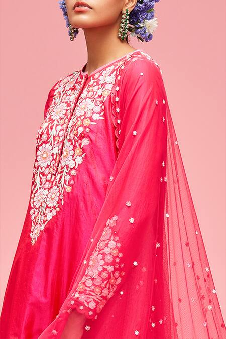 Buy Nachiket Barve Pink Dupatta Tulle, Kurta Chanderi, Lining Shantoon Floral Embroidered Set Online at Aza Fashions Buy_Nachiket Barve_Pink Dupatta Tulle, Kurta Chanderi, Lining Shantoon Floral Embroidered Set _Online_at_Aza_Fashions