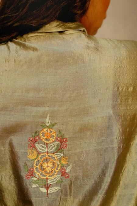 Chokhi Chorri_Green Handwoven Silk Shirt Collar  _Online_at_Aza_Fashions