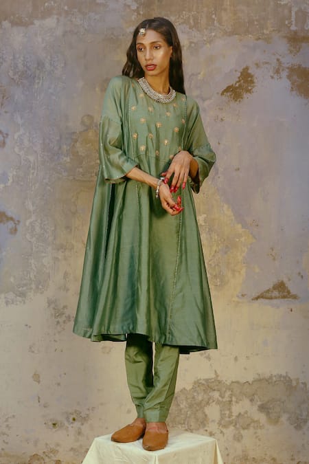 Shop_Chokhi Chorri_Green Silk Chanderi V Neck Angrakha And Pant Set _at_Aza_Fashions