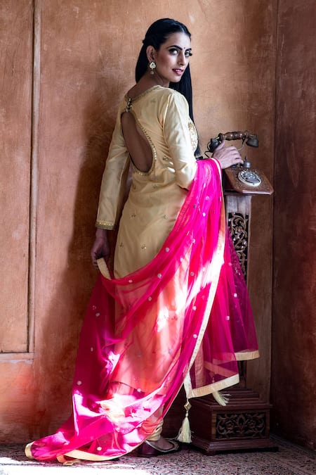 Shop_Kanika Sharma_White Silk, Net Round Kurta Set _at_Aza_Fashions