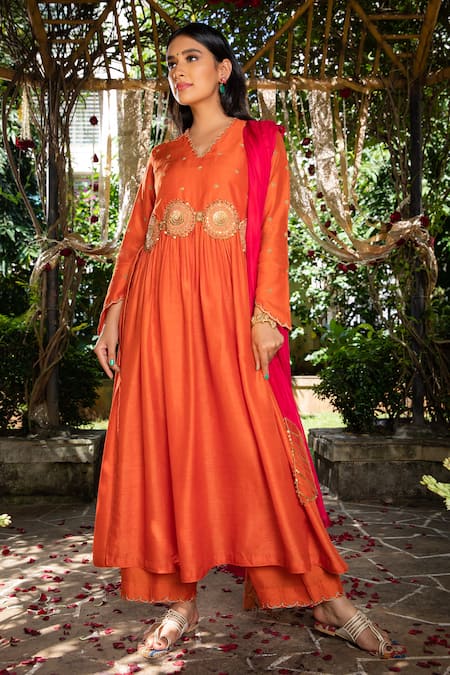 Label Niti Bothra Embroidered Kurta With Palazzo 