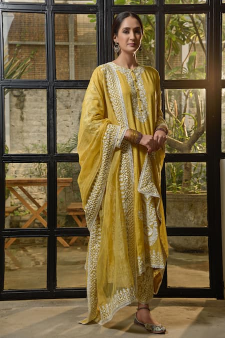 Heena Kochhar Yellow Embroidered Kurta Set