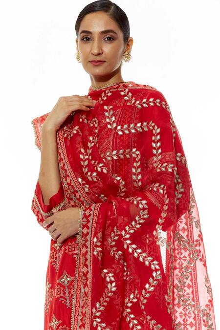 Buy Kavita Bhartia Red Silk Notched Round Neck Embroidered Kurta Set Online at Aza Fashions Buy_Kavita Bhartia_Red Silk Notched Round Neck Embroidered Kurta Set _Online_at_Aza_Fashions