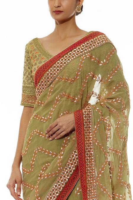 Kavita Bhartia_Green Georgette Scoop Neck Pre-draped Embroidered Saree  _Online_at_Aza_Fashions