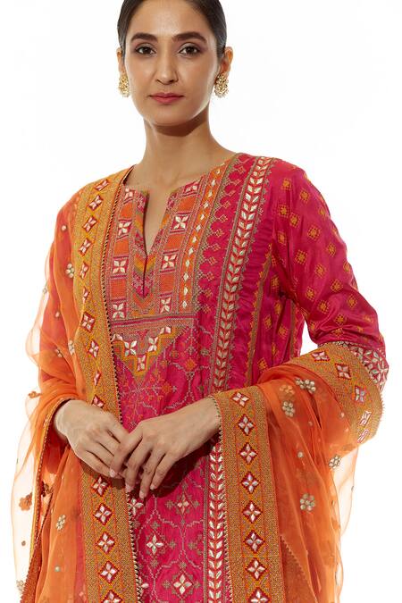 Buy_Kavita Bhartia_Pink Silk Notched Round Neck Embroidered Kurta Palazzo Set  _Online_at_Aza_Fashions