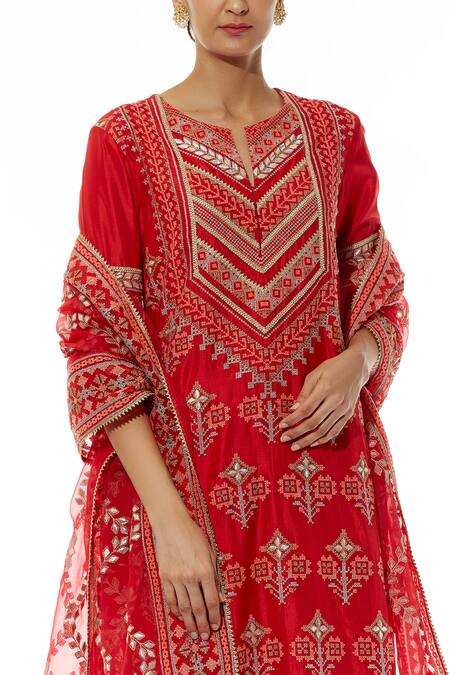 Shop_Kavita Bhartia_Pink Silk Notched Round Neck Embroidered Kurta Palazzo Set  _Online_at_Aza_Fashions