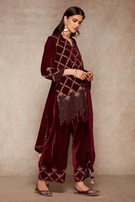 Shop_Ajiesh Oberoi_Maroon Velvet Kurta Set _at_Aza_Fashions