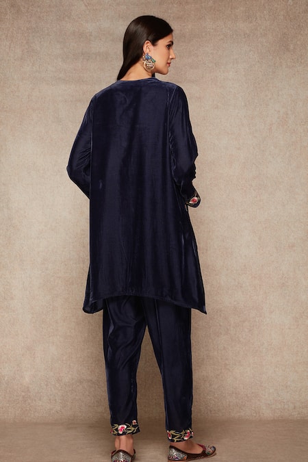 Ajiesh Oberoi Velvet Kurta & Salwar Set 