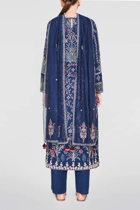 Shop_Anita Dongre_Bhavna Set_at_Aza_Fashions