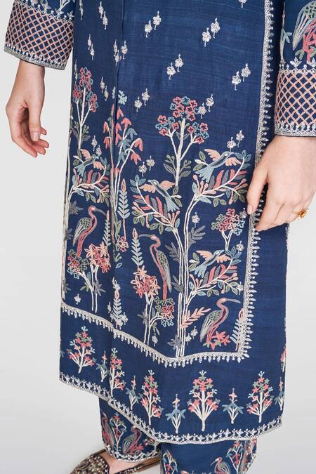 Shop_Anita Dongre_Bhavna Set_Online_at_Aza_Fashions