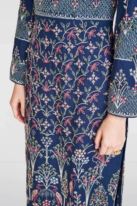 Anita Dongre_Bhavna Set_at_Aza_Fashions