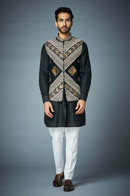 Gargee Designers_Black Polyester, Cotton, Silk Sequins, Embroidery Geometric Bundi Kurta Set _Online_at_Aza_Fashions