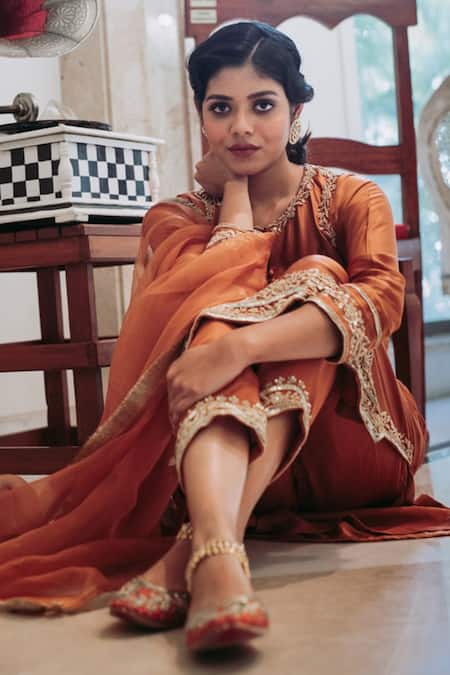 Buy Gul By Aishwarya Gold Satin , Organza Cutdana, Sequin, Embroidered Kurta Palazzo Set Online at Aza Fashions Buy_Gul By Aishwarya_Gold Satin , Organza Cutdana, Sequin, Embroidered Kurta Palazzo Set _Online_at_Aza_Fashions