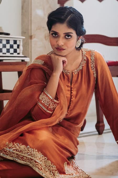 Shop Gul By Aishwarya Gold Satin , Organza Cutdana, Sequin, Embroidered Kurta Palazzo Set Online at Aza Fashions Shop_Gul By Aishwarya_Gold Satin , Organza Cutdana, Sequin, Embroidered Kurta Palazzo Set _Online_at_Aza_Fashions