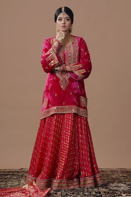Designer Indian Lehenga Choli With Velvet Fabric and Mirror Work, Indian  Wedding Mehendi Reception Sangeet Party Wear Lehenga Choli - Etsy