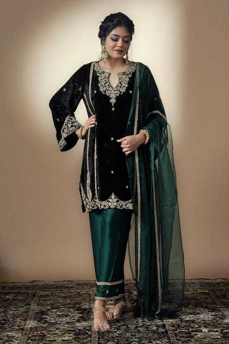 Gul By Aishwarya Silk Velvet Embroidered Kurta Set 