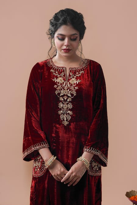 Gul By Aishwarya_Maroon Velvet Aari And Cutdana Work, Zardozi Notched Round Embroidered Kurta Set _Online_at_Aza_Fashions