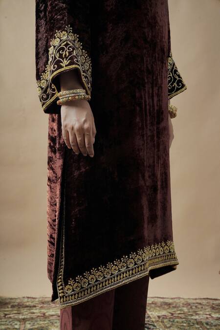 Shop Gul By Aishwarya Brown Velvet Embroidered Zardozi Cut Work Round Kurta Set Online at Aza Fashions Shop_Gul By Aishwarya_Brown Velvet Embroidered Zardozi Cut Work Round Kurta Set _Online_at_Aza_Fashions