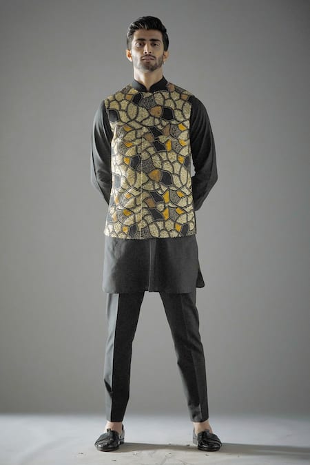 Gargee Designers Black Bundi Georgette Embroidered Sequin And Thread Work Abstract & Kurta Set 