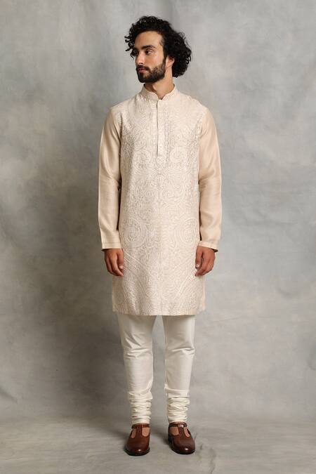 Gargee Designers_White Chanderi Floral Embroidered Kurta Set _Online_at_Aza_Fashions