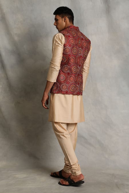 Shop_Gargee Designers_Red Cotton , Poly Floral Embroidered Bundi And Kurta Set _at_Aza_Fashions