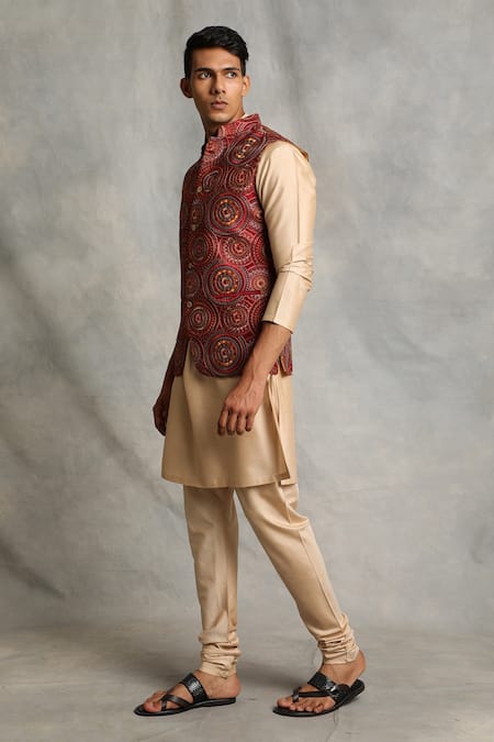 Gargee Designers_Red Cotton , Poly Floral Embroidered Bundi And Kurta Set _Online_at_Aza_Fashions