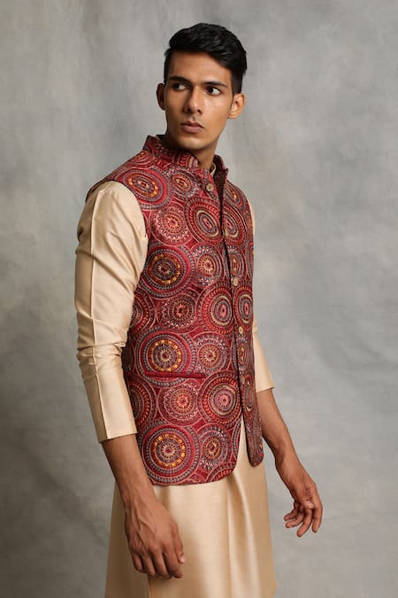 Buy_Gargee Designers_Red Cotton , Poly Floral Embroidered Bundi And Kurta Set _Online_at_Aza_Fashions