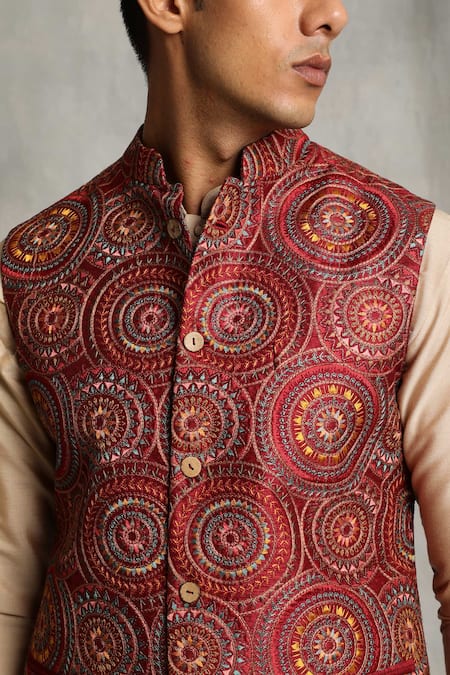 Gargee Designers_Red Cotton , Poly Floral Embroidered Bundi And Kurta Set _at_Aza_Fashions