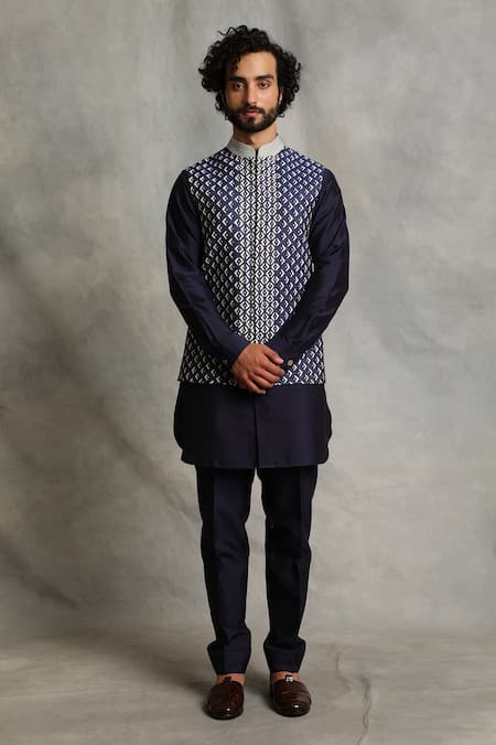 Gargee Designers Geometric Applique Bundi & Kurta Set 