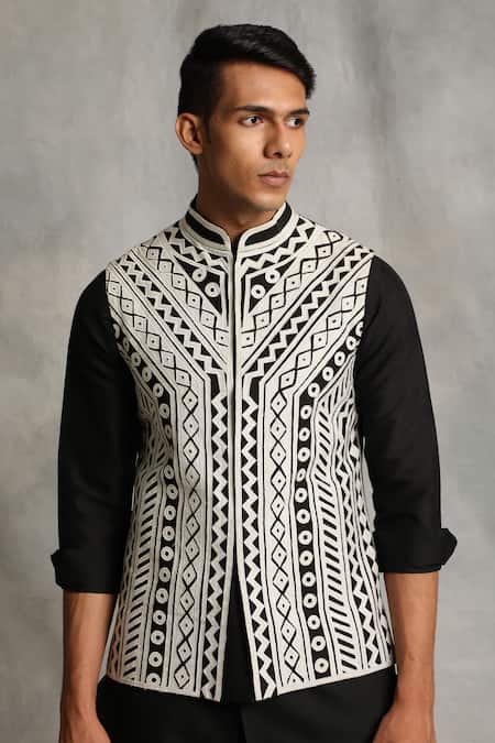 Buy_Gargee Designers_Black Cotton Silk Geometric Applique Bundi And Kurta Set _Online_at_Aza_Fashions