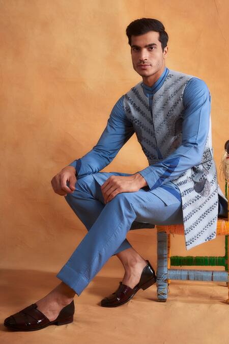 Buy Gargee Designers Blue Cotton Silk Floral Embroidered Bundi And Kurta Set Online at Aza Fashions Buy_Gargee Designers_Blue Cotton Silk Floral Embroidered Bundi And Kurta Set _Online_at_Aza_Fashions