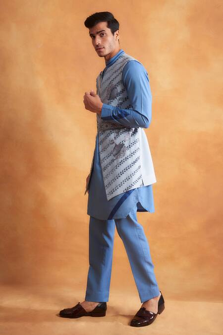 Shop Gargee Designers Blue Cotton Silk Floral Embroidered Bundi And Kurta Set Online at Aza Fashions Shop_Gargee Designers_Blue Cotton Silk Floral Embroidered Bundi And Kurta Set _Online_at_Aza_Fashions