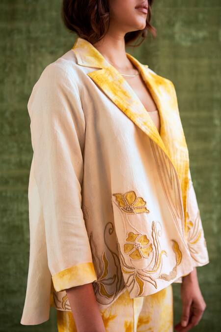 Kritika Murarka Yellow Handloom Linen Tie And Dye Reversible Jacket 6
