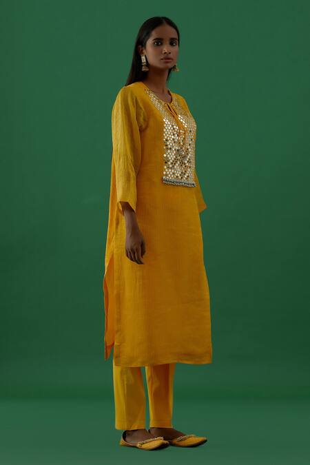 Shop 5elements Yellow Chanderi Silk Tissue Embellishment Mirror And Ghungroo Round Kurta Set Online at Aza Fashions Shop_5elements_Yellow Chanderi Silk Tissue Embellishment Mirror And Ghungroo Round Kurta Set _Online_at_Aza_Fashions