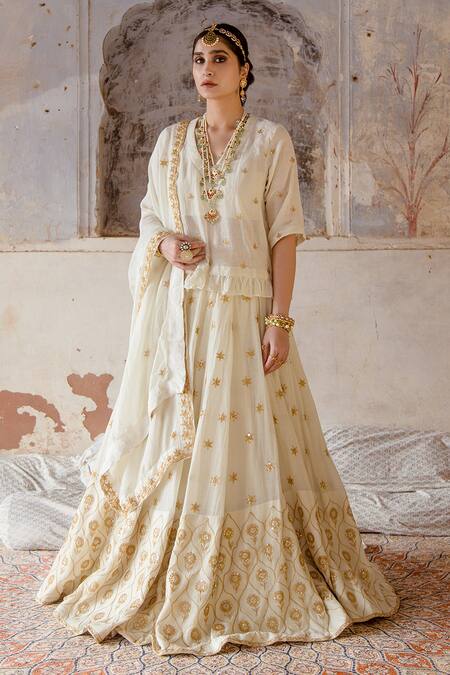 Gulabo Jaipur_Ivory Soft Cotton Dori V Neck Heer Embroidered Kurta Lehenga Set _Online_at_Aza_Fashions