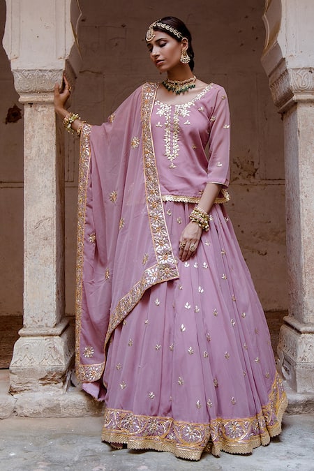 Resham Thread Detailing Chaya Maroon Velvet Lehenga with Organza Dupat