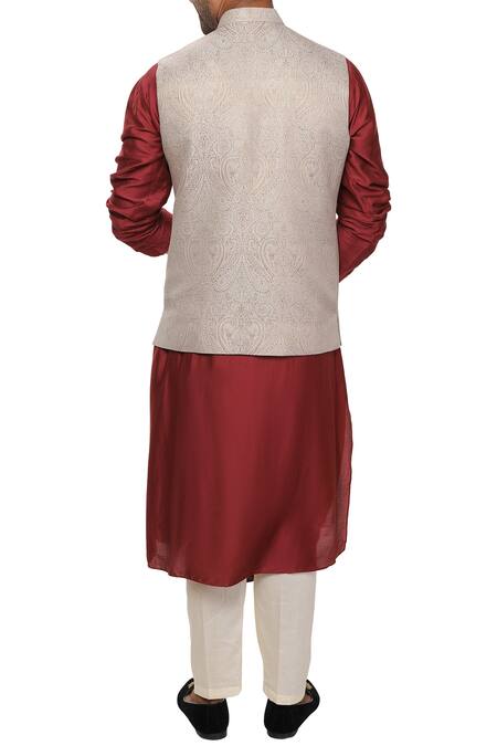 Shop Smriti By Anju Agarwal Gold , Cotton Bundi Kurta Set at Aza Fashions Shop_Smriti By Anju Agarwal_Gold , Cotton Bundi Kurta Set_at_Aza_Fashions