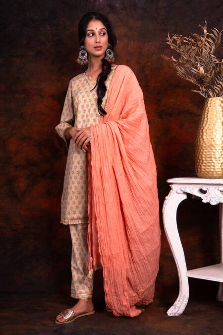 Tashee Green Cotton Round Block Print Kurta Set Online at Aza Fashions Tashee_Green Cotton Round Block Print Kurta Set _Online_at_Aza_Fashions