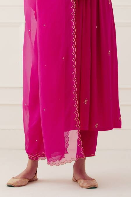 Ikshita Choudhary_Pink Tissue Organza Embroidered Thread Work Scallop Hem Dupatta_Online_at_Aza_Fashions