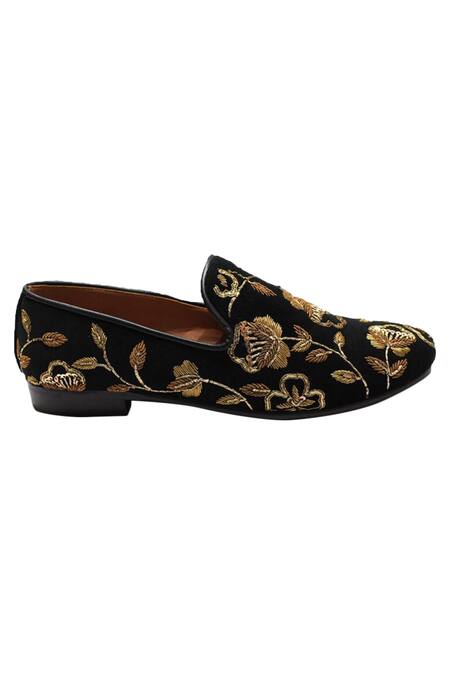Buy Domani Black Handcrafted Velvet Loafers Online at Aza Fashions Buy_Domani_Black Handcrafted Velvet Loafers _Online_at_Aza_Fashions