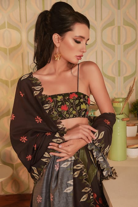 House Of Hiya Black Blouse And Lehenga Chanderi & Shantoon Lining Dupatta Printed Set Online at Aza Fashions House Of Hiya_Black Blouse And Lehenga Chanderi & Shantoon Lining Dupatta Printed Set _Online_at_Aza_Fashions