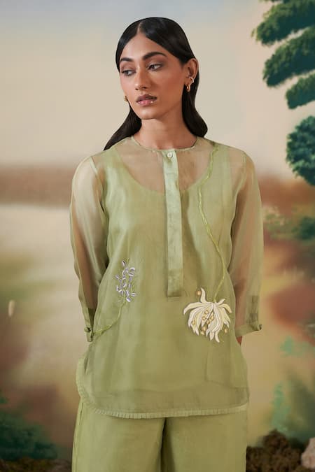 Febo6 Green Silk Organza Floral Round Top And Pant Set Online at Aza Fashions Febo6_Green Silk Organza Floral Round Top And Pant Set _Online_at_Aza_Fashions