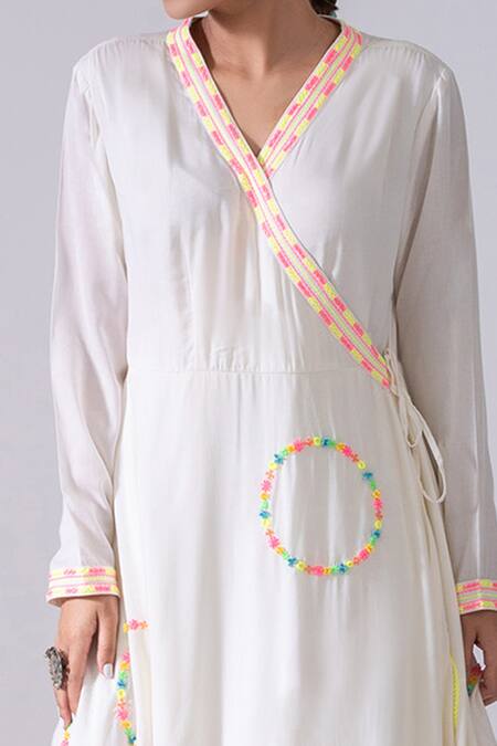 Kacha Tanka_Ivory Cotton Embroidery V-neck Thread Overlap Dress _Online_at_Aza_Fashions