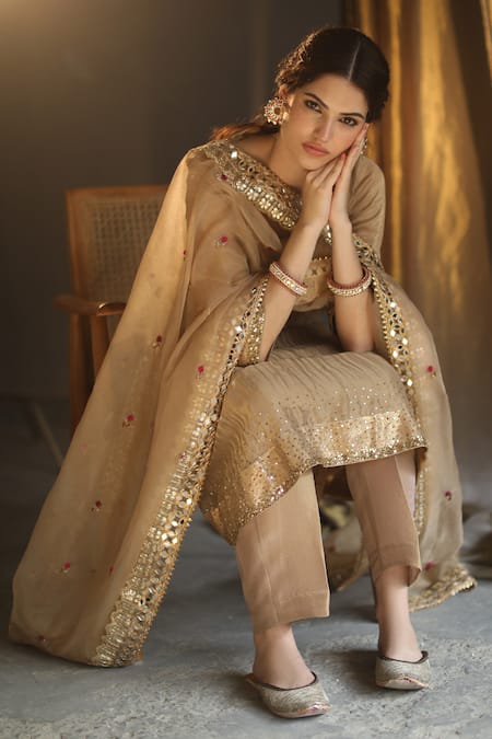 Buy_Begum_Beige Kurta And Pant Chanderi Dupatta Organza Inner Mulmul Embroidery V Set _Online_at_Aza_Fashions