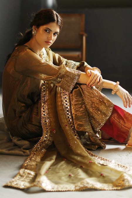 Buy_Begum_Green Kurta And Pant Chanderi Dupatta Organza Inner Mulmul V Embroidered Set _Online_at_Aza_Fashions